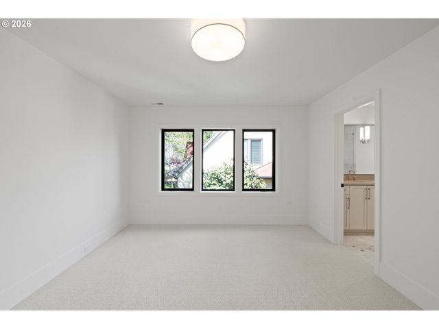 555 6TH St, Lake Oswego, OR 97034