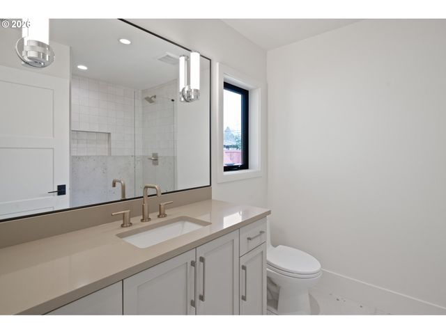 555 6TH St, Lake Oswego, OR 97034