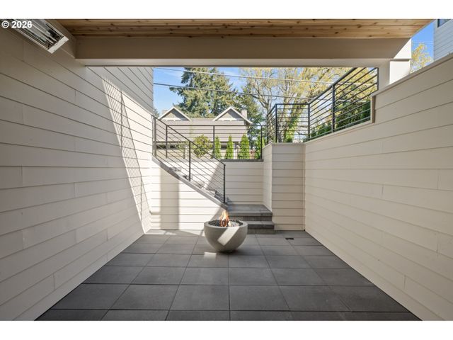 555 6TH St, Lake Oswego, OR 97034