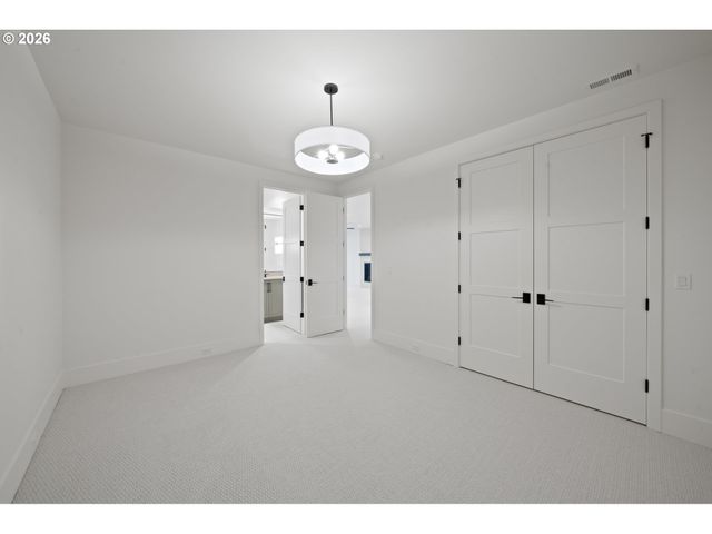 555 6TH St, Lake Oswego, OR 97034