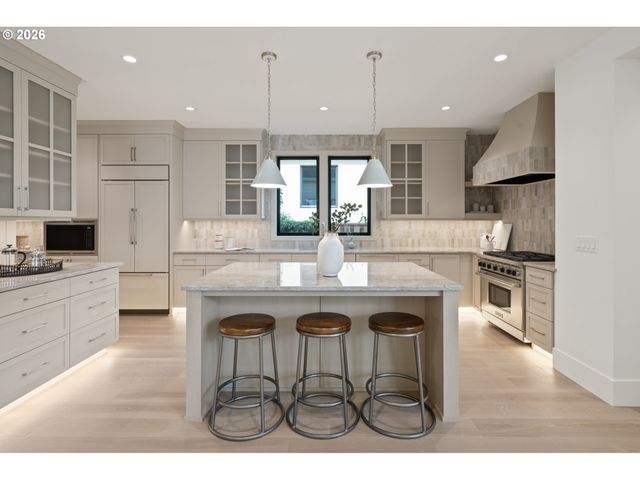 555 6TH St, Lake Oswego, OR 97034