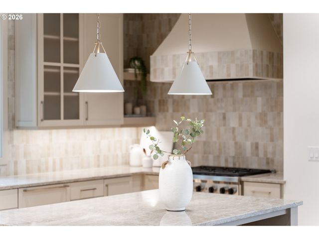 555 6TH St, Lake Oswego, OR 97034