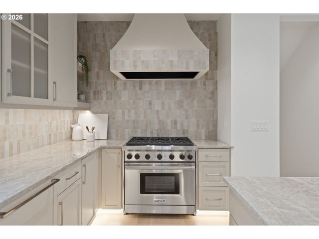 555 6TH St, Lake Oswego, OR 97034