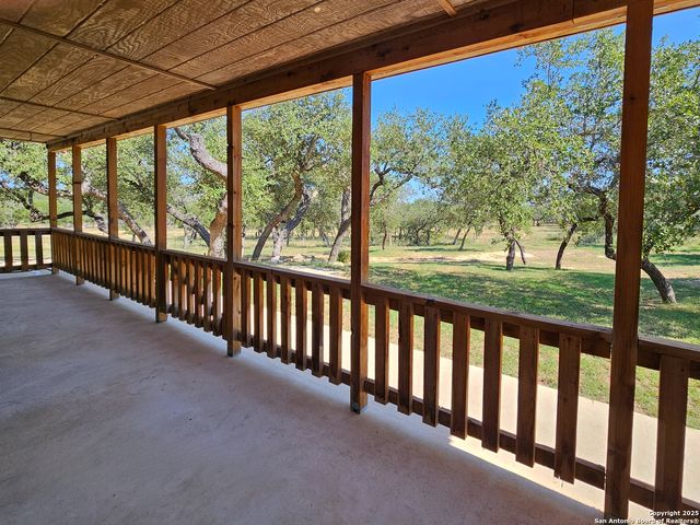 180 HONDO SPUR, Tarpley, TX 78883