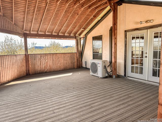180 HONDO SPUR, Tarpley, TX 78883