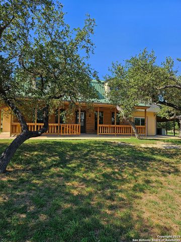 180 HONDO SPUR, Tarpley, TX 78883