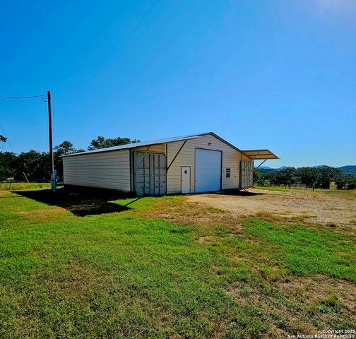 180 HONDO SPUR, Tarpley, TX 78883