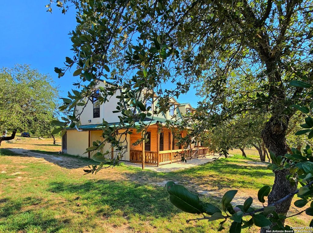 180 HONDO SPUR, Tarpley, TX 78883
