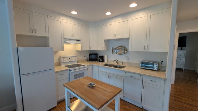 2929 SE Ocean Boulevard K7, Stuart, FL 34996