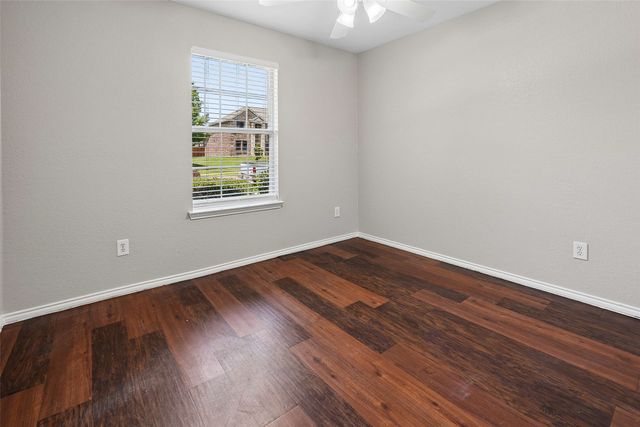 205 Rosewood Court, Red Oak, TX 75154
