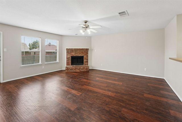 205 Rosewood Court, Red Oak, TX 75154
