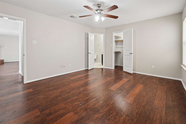 205 Rosewood Court, Red Oak, TX 75154