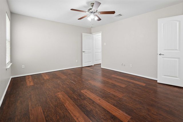205 Rosewood Court, Red Oak, TX 75154