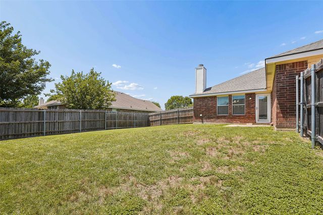 205 Rosewood Court, Red Oak, TX 75154