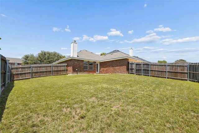 205 Rosewood Court, Red Oak, TX 75154