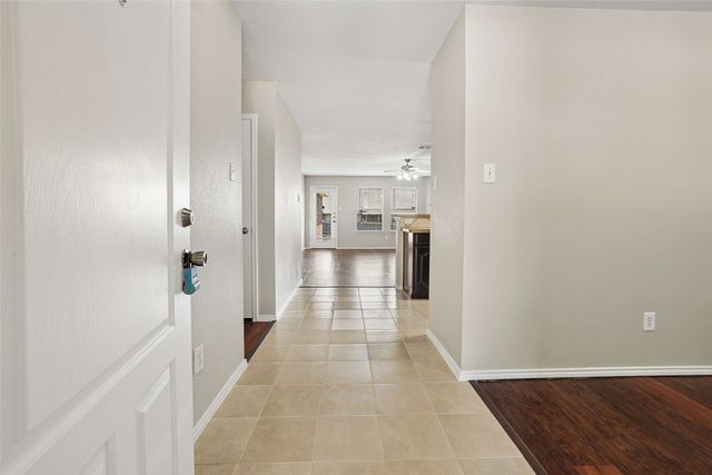 205 Rosewood Court, Red Oak, TX 75154