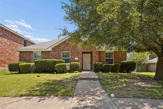 205 Rosewood Court, Red Oak, TX 75154