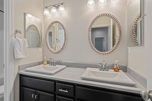 3264 Showcase Way, Modesto, CA 95356