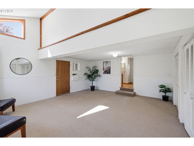 1090 CORYDON St, Eugene, OR 97401