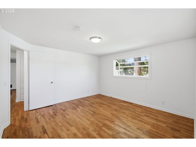 1090 CORYDON St, Eugene, OR 97401