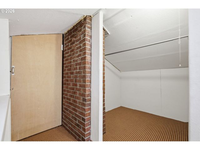 1090 CORYDON St, Eugene, OR 97401