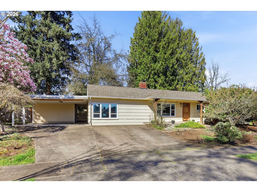 1090 CORYDON St, Eugene, OR 97401