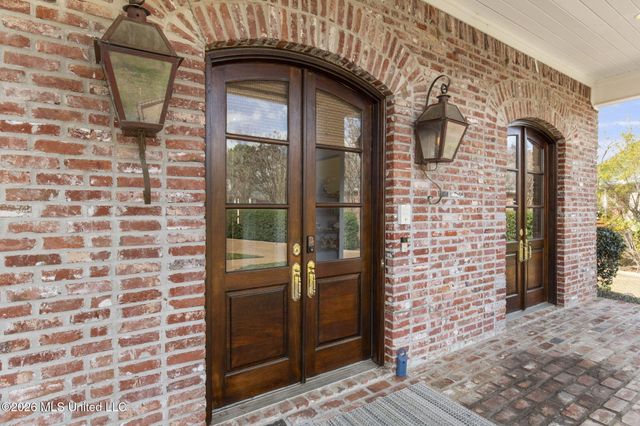 303 Hastings Cove, Madison, MS 39110