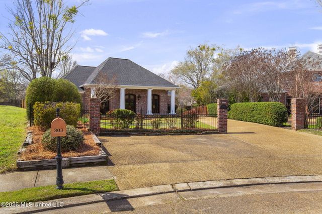 303 Hastings Cove, Madison, MS 39110