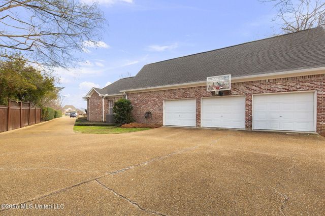 303 Hastings Cove, Madison, MS 39110