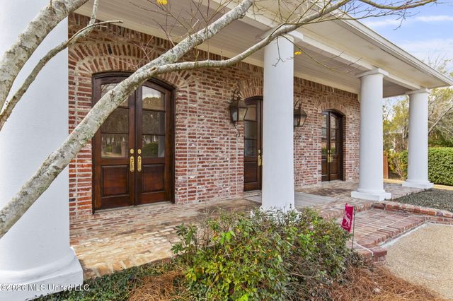 303 Hastings Cove, Madison, MS 39110