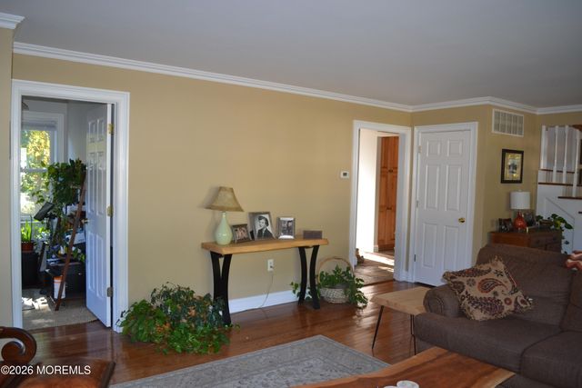 462 Shady Lane, Howell, NJ 07731