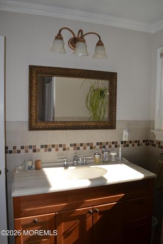 462 Shady Lane, Howell, NJ 07731