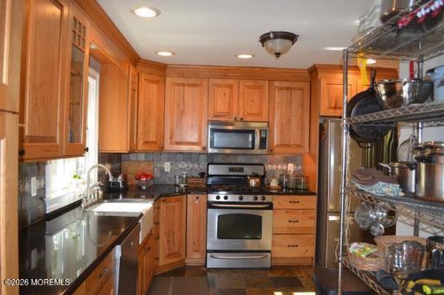 462 Shady Lane, Howell, NJ 07731