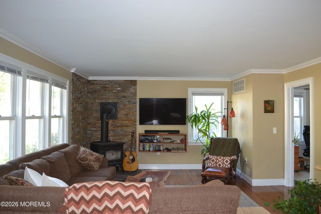 462 Shady Lane, Howell, NJ 07731