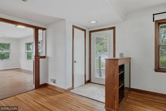 3101 Armour Terrace, Saint Anthony, MN 55418