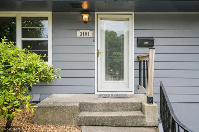 3101 Armour Terrace, Saint Anthony, MN 55418