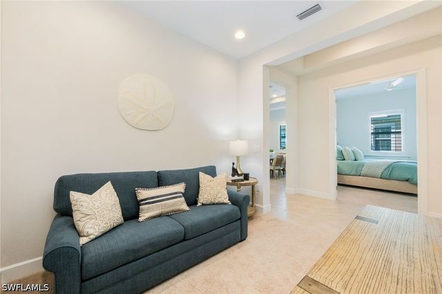 6439 Negril Isle DR, Naples, FL 34113