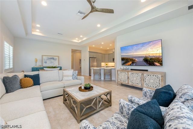 6439 Negril Isle DR, Naples, FL 34113