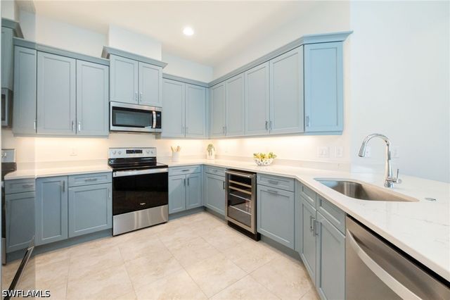 6439 Negril Isle DR, Naples, FL 34113