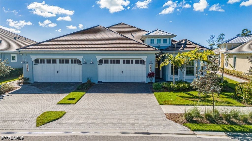 6439 Negril Isle DR, Naples, FL 34113