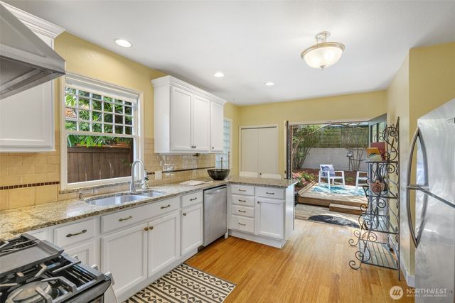 155 Florentia Street, Seattle, WA 98109