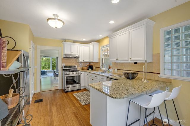 155 Florentia Street, Seattle, WA 98109