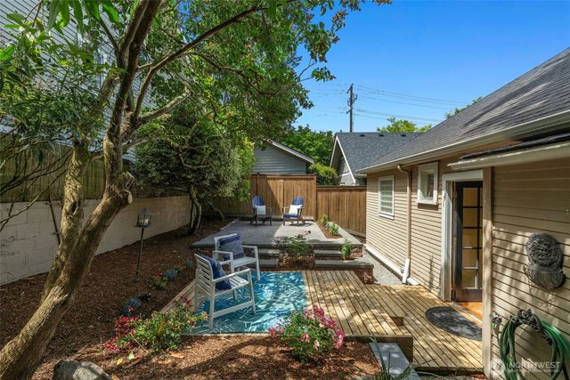 155 Florentia Street, Seattle, WA 98109