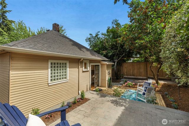 155 Florentia Street, Seattle, WA 98109