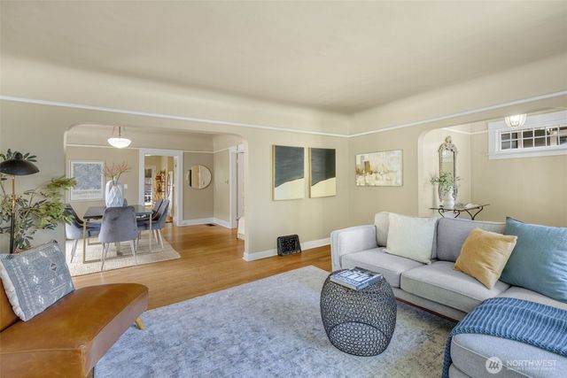 155 Florentia Street, Seattle, WA 98109