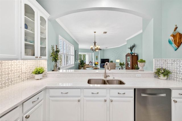 5215 FAIRWAY ONE DRIVE, Valrico, FL 33596