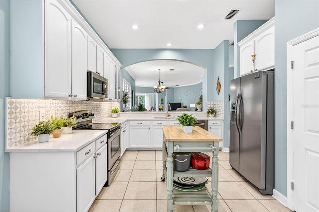 5215 FAIRWAY ONE DRIVE, Valrico, FL 33596