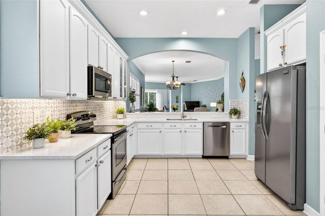 5215 FAIRWAY ONE DRIVE, Valrico, FL 33596