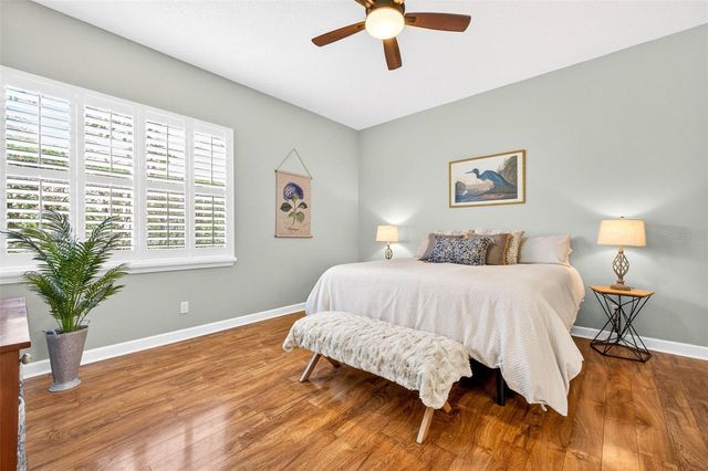 5215 FAIRWAY ONE DRIVE, Valrico, FL 33596