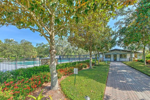 5215 FAIRWAY ONE DRIVE, Valrico, FL 33596